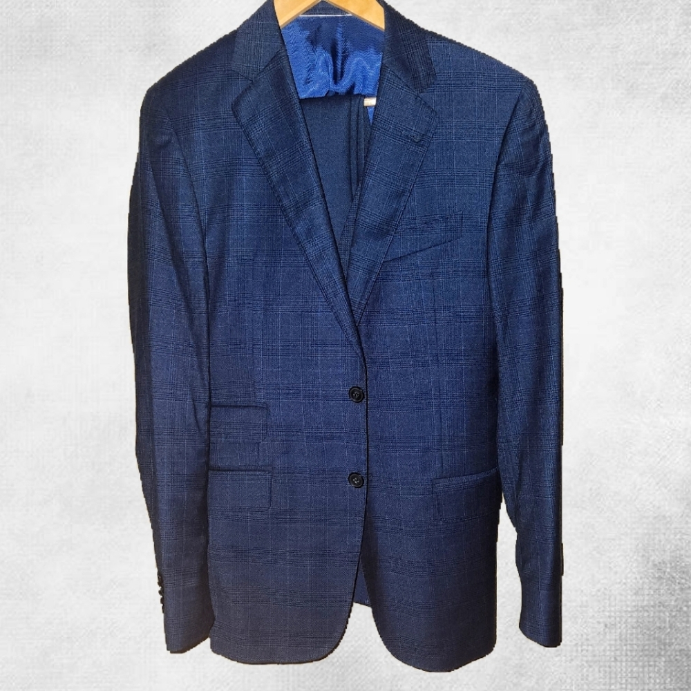 Joseph Abboud Navy 3 piece Suit 38R